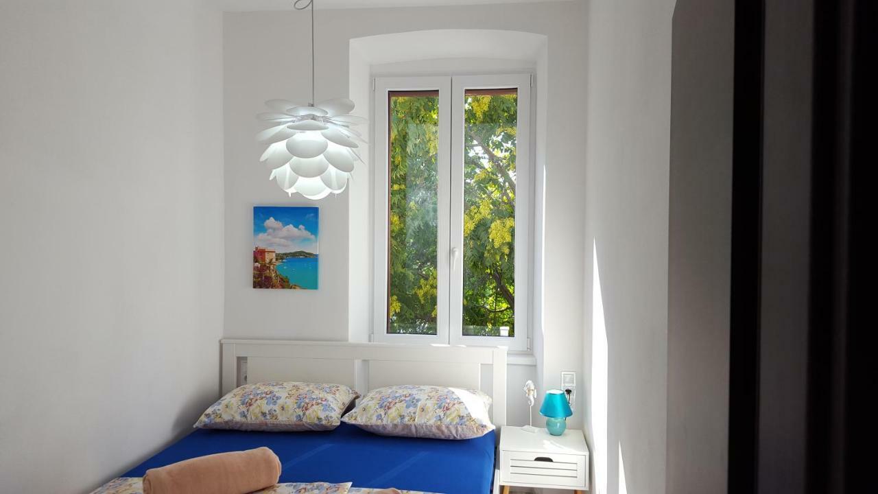 Apartment Imperia *** Pula Exterior foto