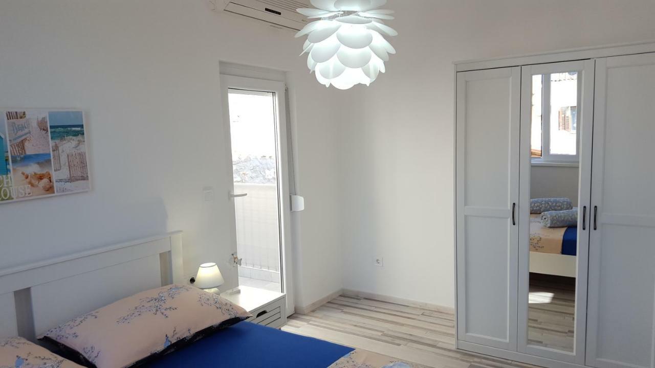 Apartment Imperia *** Pula Exterior foto